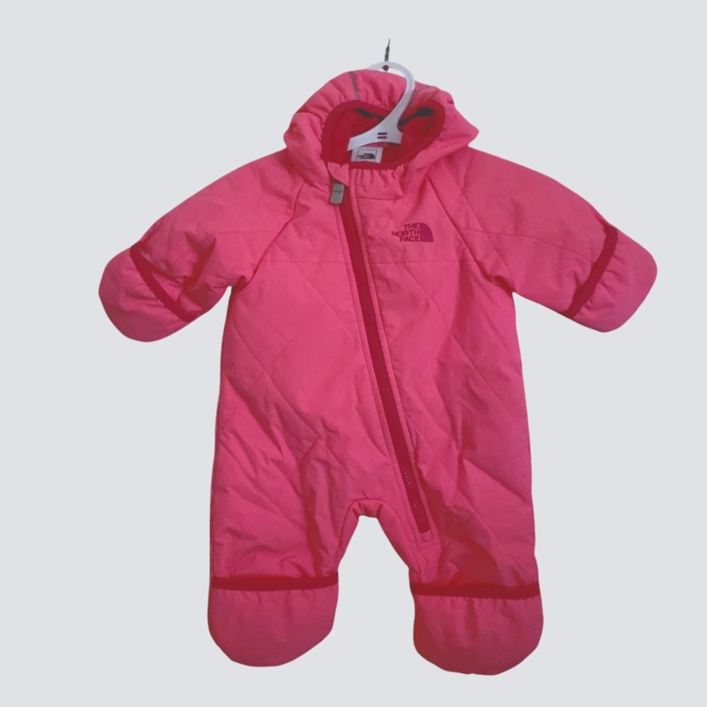 NWOT The North Face Waterproof snowsuit,0-3 months baby girl